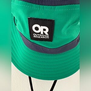 Outdoor Research green and blue Zendo bucket hat size small excellent condition